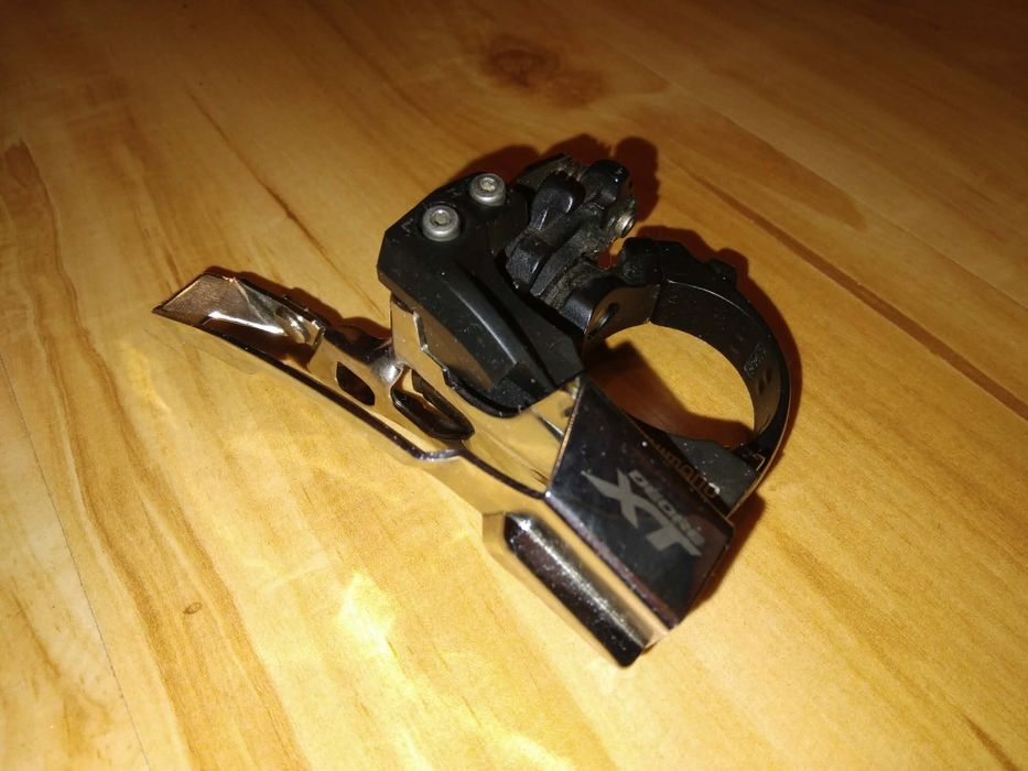 Przednia przerzutka Shimano Deore XT Fd-T8000