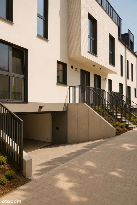 Dom Przy Parku | 184 M² | Ogród 170 M² | Taras | Duży Prywatny Garaż