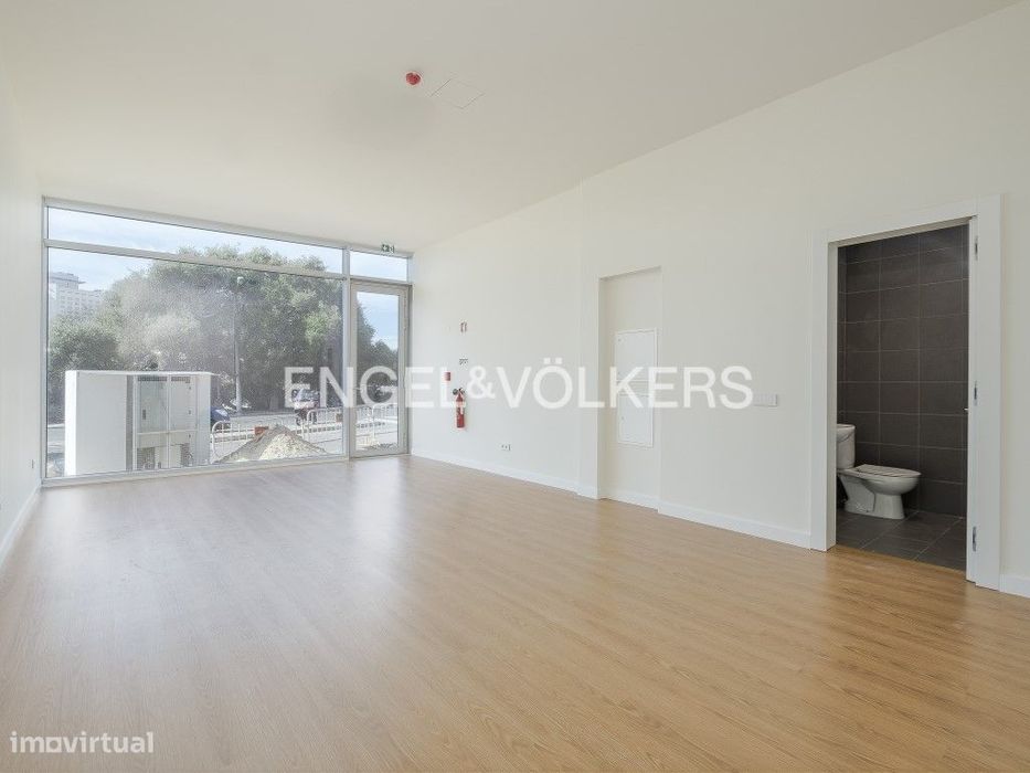 Commercial Space in Sete-Rios