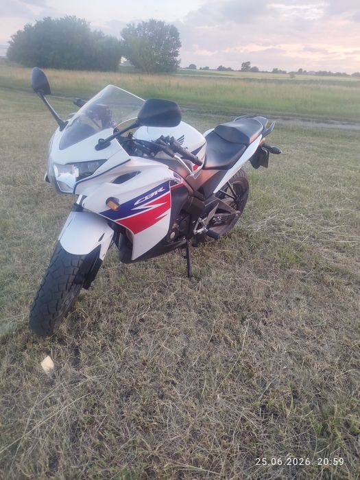 Продам Хонда сбр 125 р