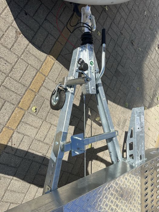 Atrelado Porta Carros 2700kg novo