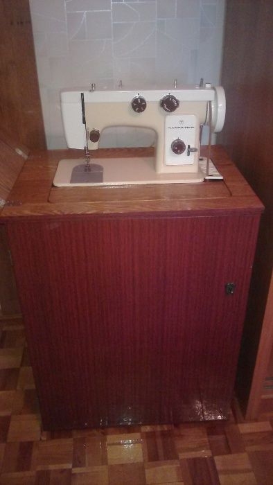 Швейна машина ЧАЙКА 142М