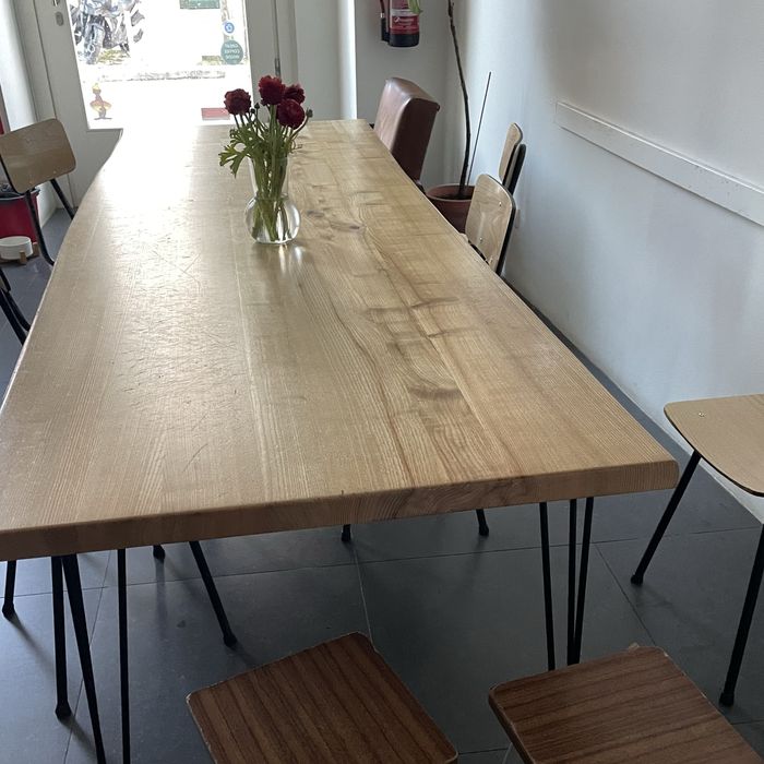 Mesa grande de madeira – 240cm x 80cm