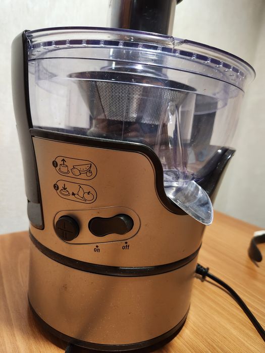 Соковижималка Moulinex JU 385