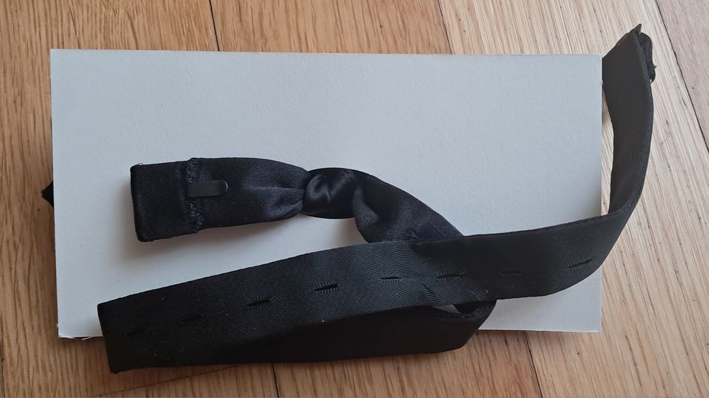 Mucha czarna wiązana męska 100% jedwab  made in italy nowa
