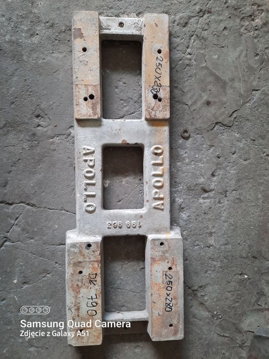 Żeliwny podstawa do pompy