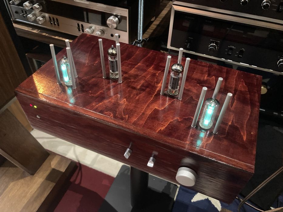 Retrospekcja Zestaw lampowy manufaktura . Ladne Stereo.