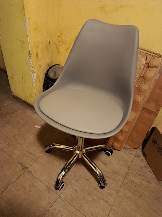 Stołek taboret krzesło na kółkach