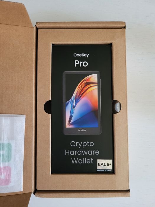 OneKey Pro, nowy portfel krypto, zimny