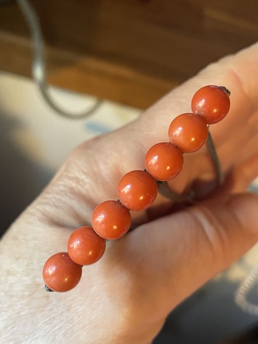 Stara szpinka do włosów z koralem szlachetnym