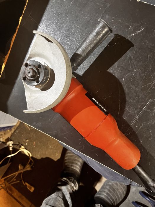 Szlifierka katowa black decker