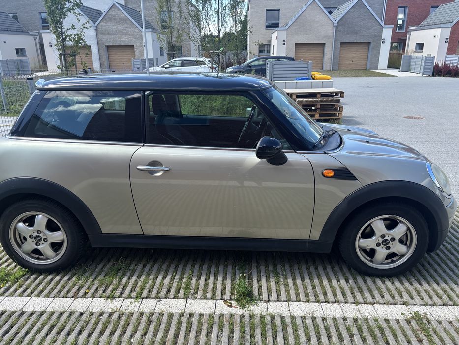 Mini Cooper 1.6 benzyna r56 2007