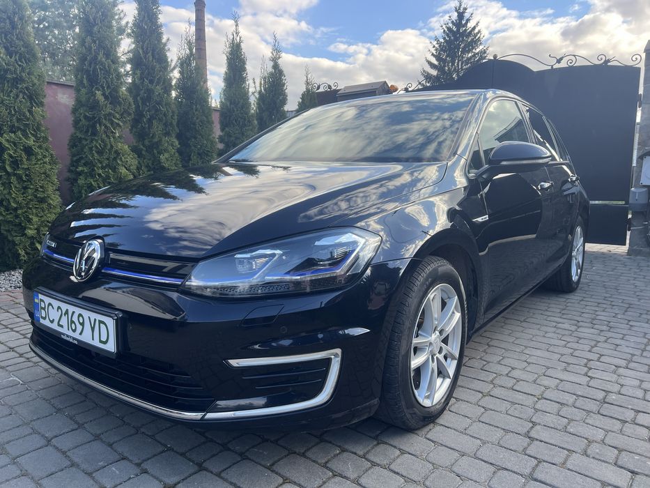 Volkswagen e-Golf електро 2018 36 квт