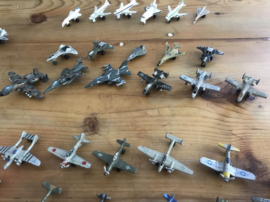 Coleção de mini aviões