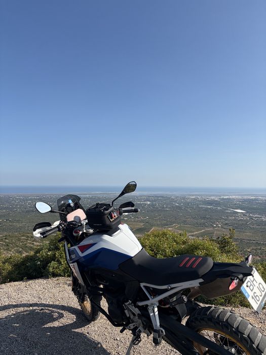 BMW F900GS Trophy, revisões e garantia incluida