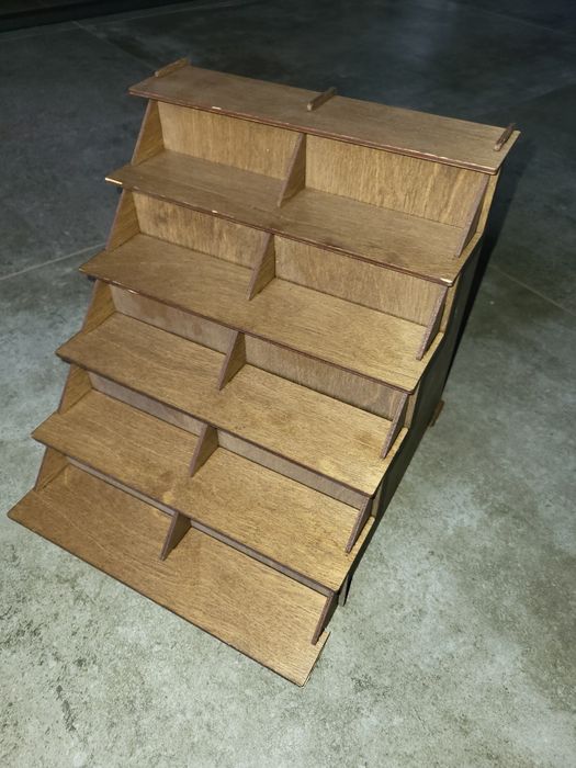 Гірка для товару, солодощів