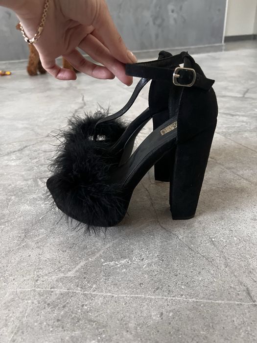 Босоніжки вечірні