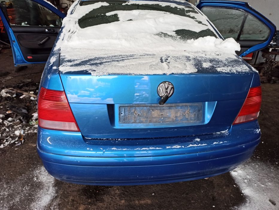 Volkswagen Bora  zderzak klapa