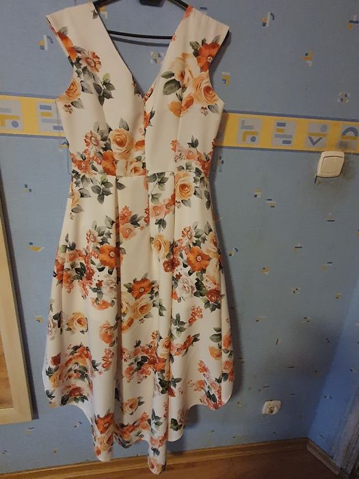 Suknia sukienka asymetryczna kwiaty