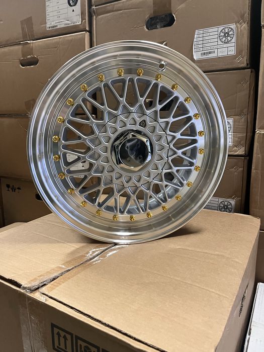 Jantes 15” 4x100 e 4x108 Novas Estilo BBS Com aba