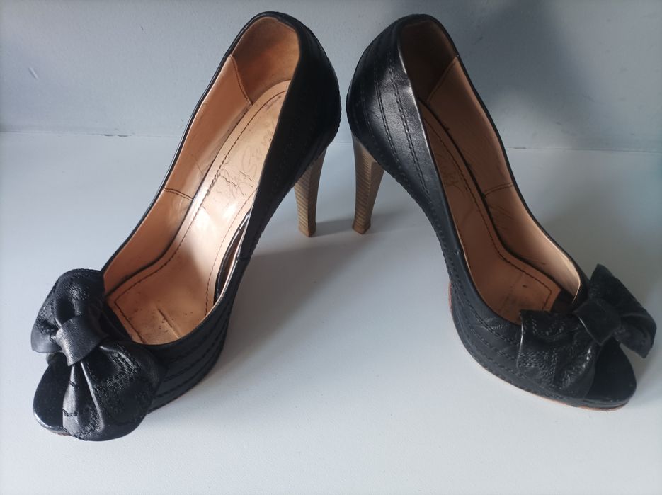 Szpilki damskie z kokardą roz.38