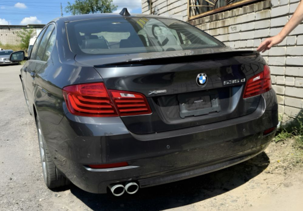 Спойлер лип на багажник BMW 5 ABS пластик, черный глянец сабля ар 8499