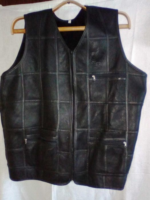 продам    жилетку