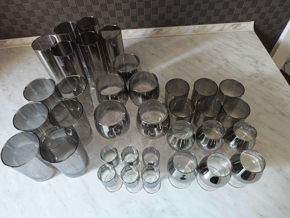 Kieliszki szklanki zestaw szkła