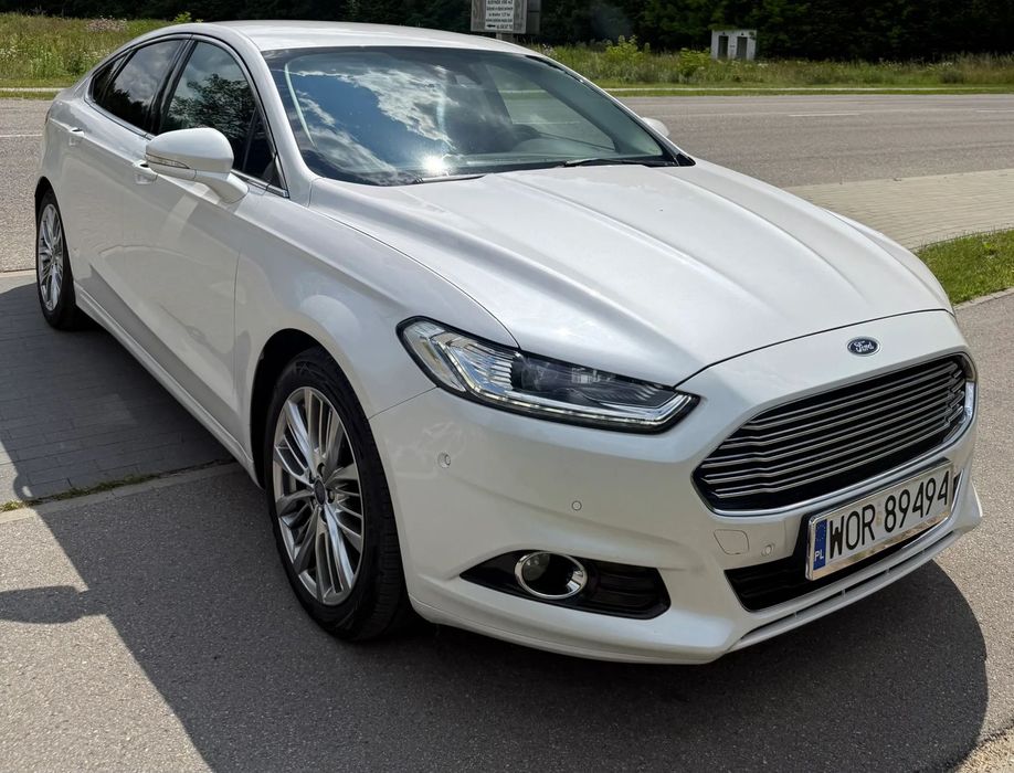 Ford Mondeo Wersja Titanium Biała perła Full led