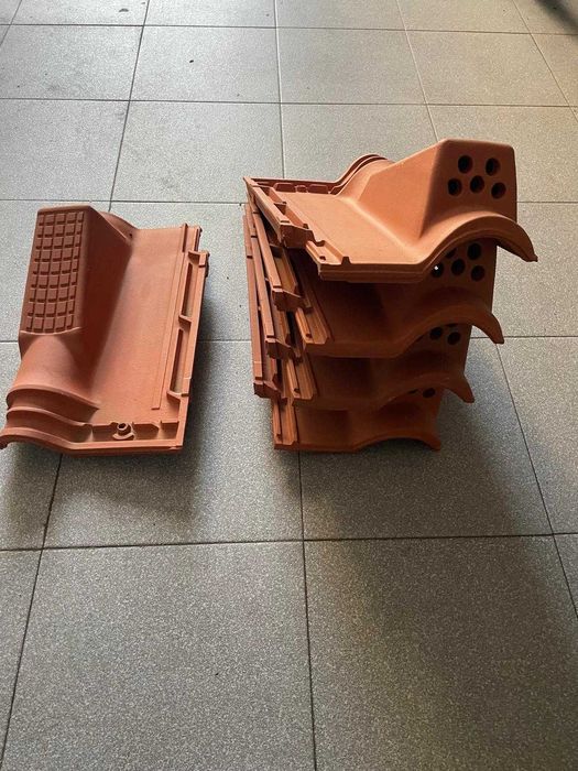 Telhas  novas  para telhado.