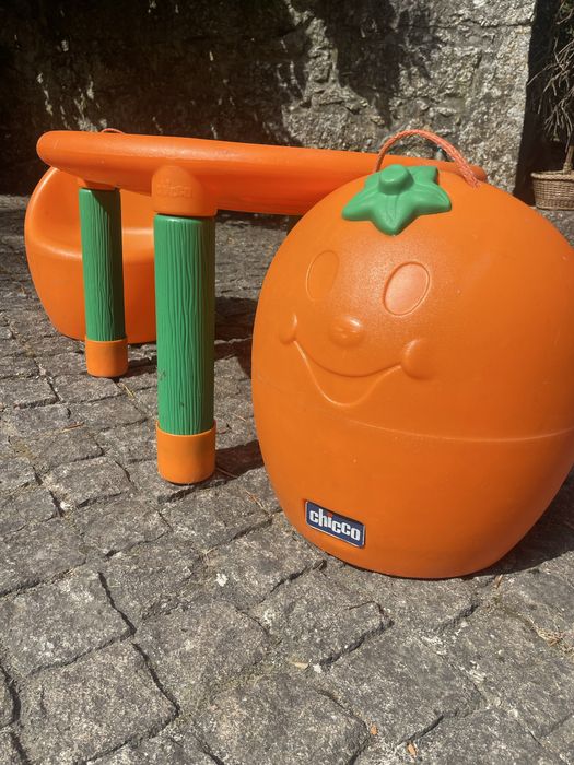 Mesa e 2 cadeiras crianca plastico Chicco