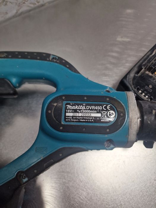 Makita DVR450 18V wibrator