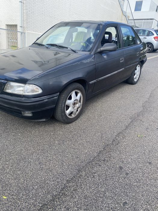 Opel Astra — fotografia 2