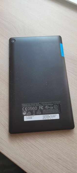 Tablet lenovo TB3-710F