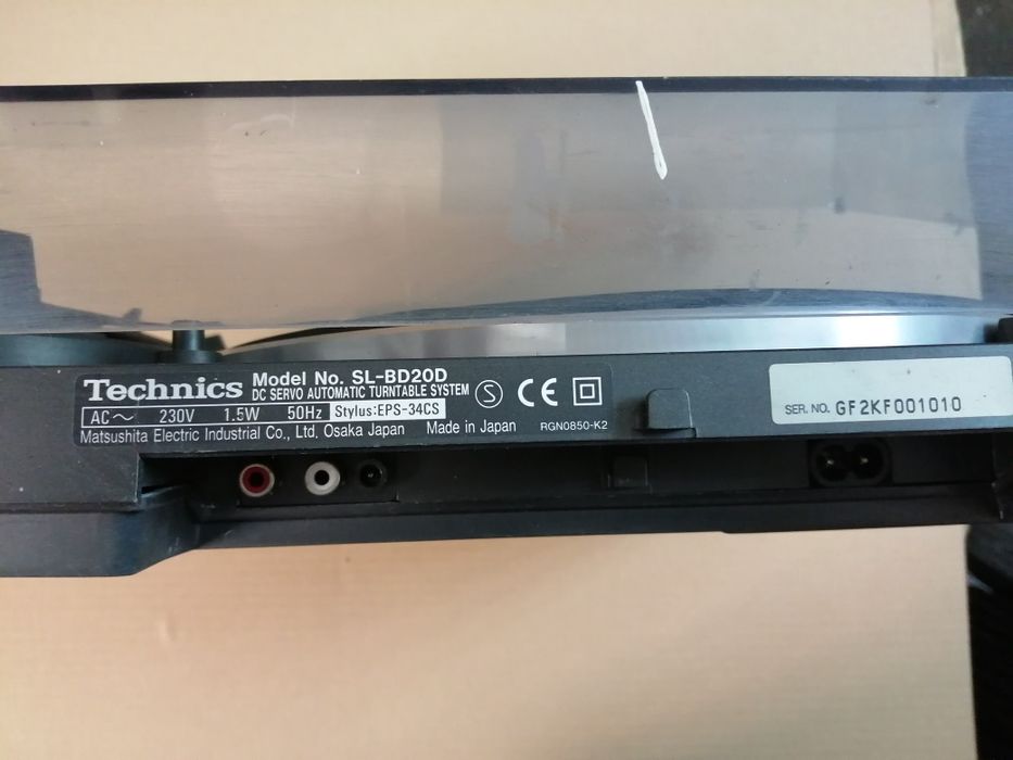 Gramofon TECHNICS model SL-BD20D