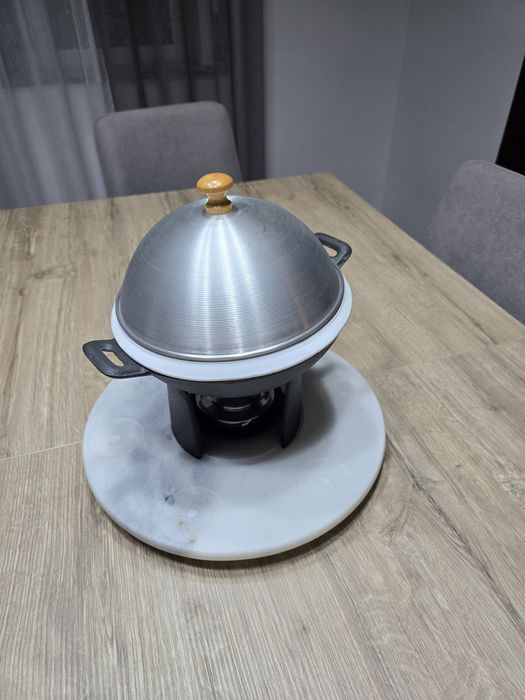 Fondue de ferro com tampa