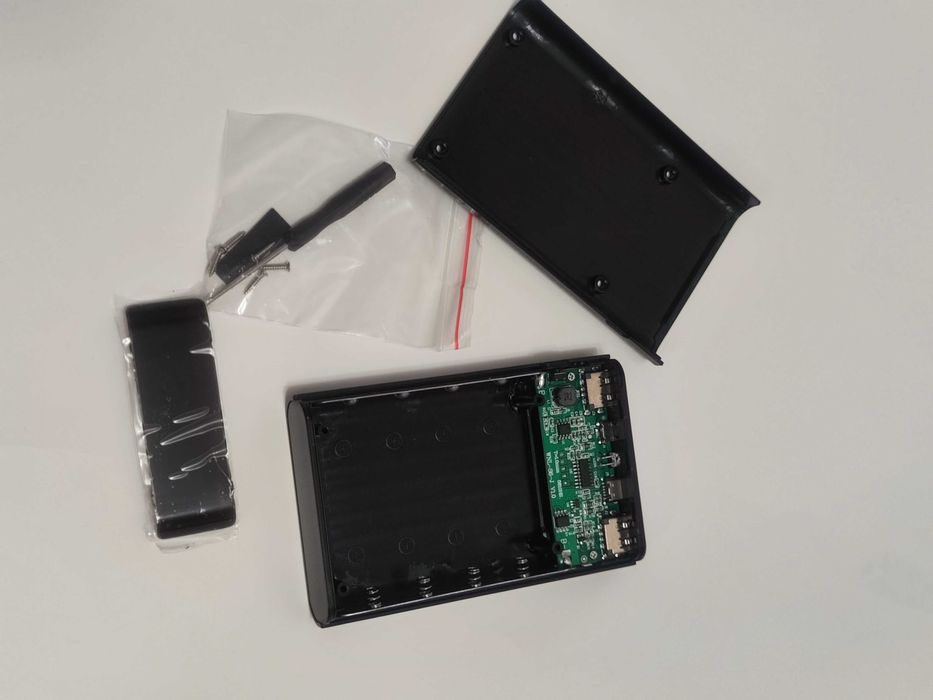 Корпус 15W зарядка повербанка Power bank на 4 18650