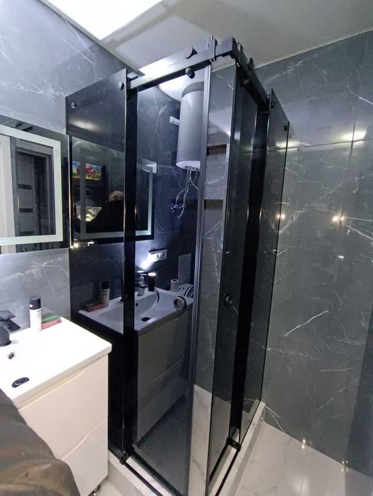 Раздвижные душевые кабины, раздвижные двери в душевую нишу