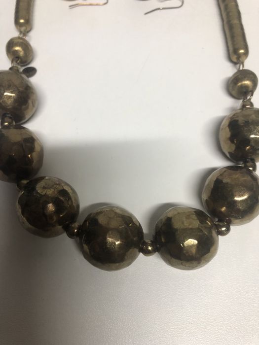 Colar e brincos dourado velho