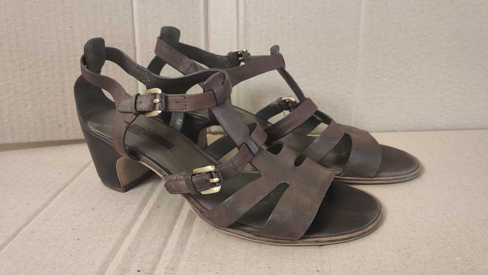 ecco manga sepia. Жіночі босоніжки. Розмір 39.