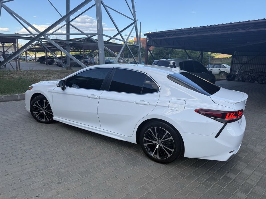 Продам Camry 70 - 2019