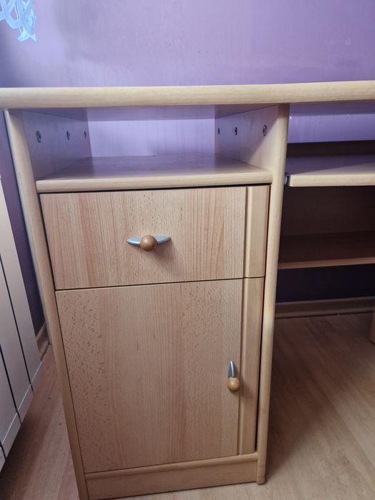 Sprzedam biurko używane w dobrym stanie