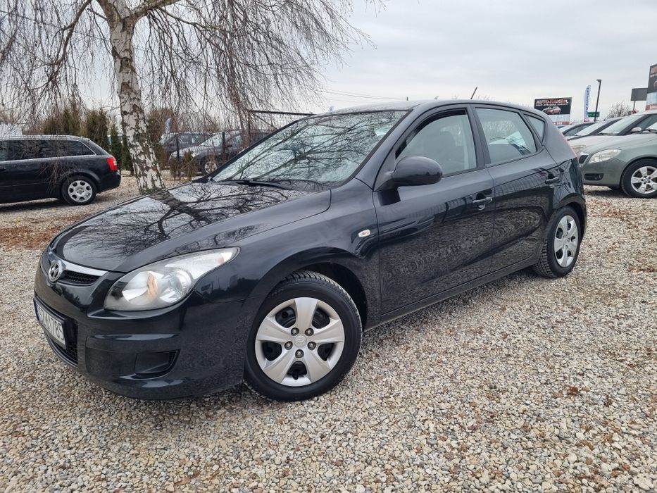 Hyundai i30 2009/10 rok 1.4 LPG  Zadbany