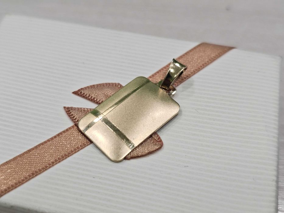 Złota zawieszka męska do graweru z podwójnym paskiem PR 585