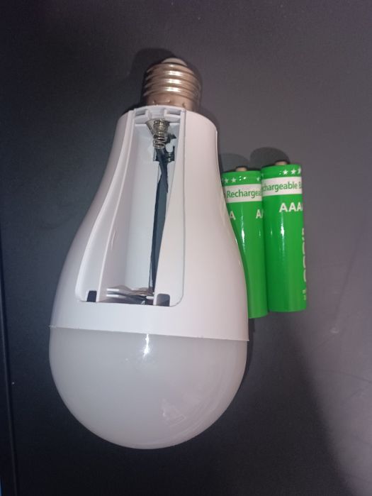 Лампа акамуляторная