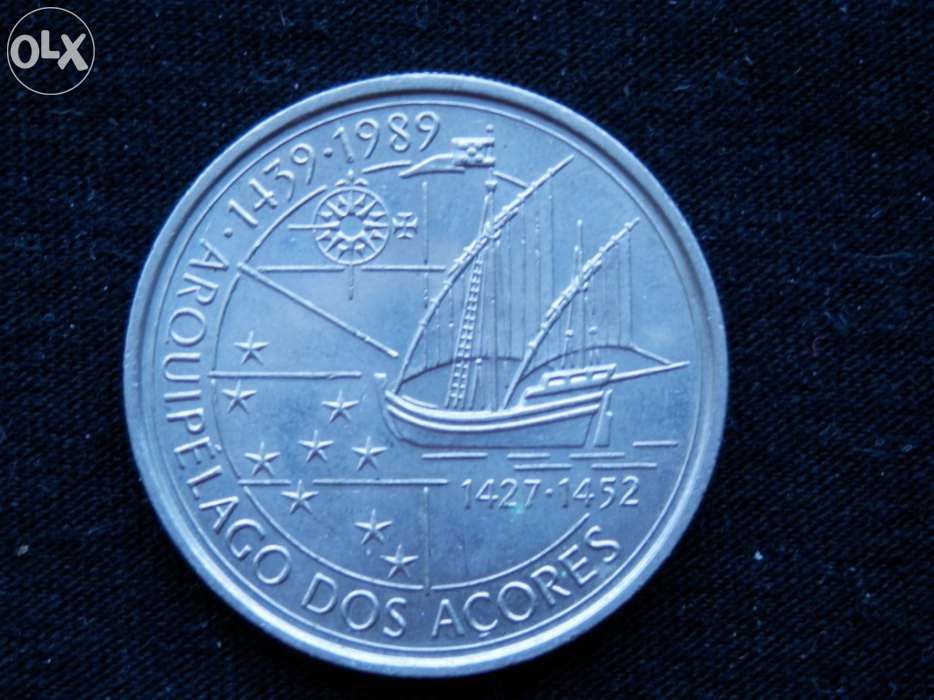 Moedas diversas em bom estado