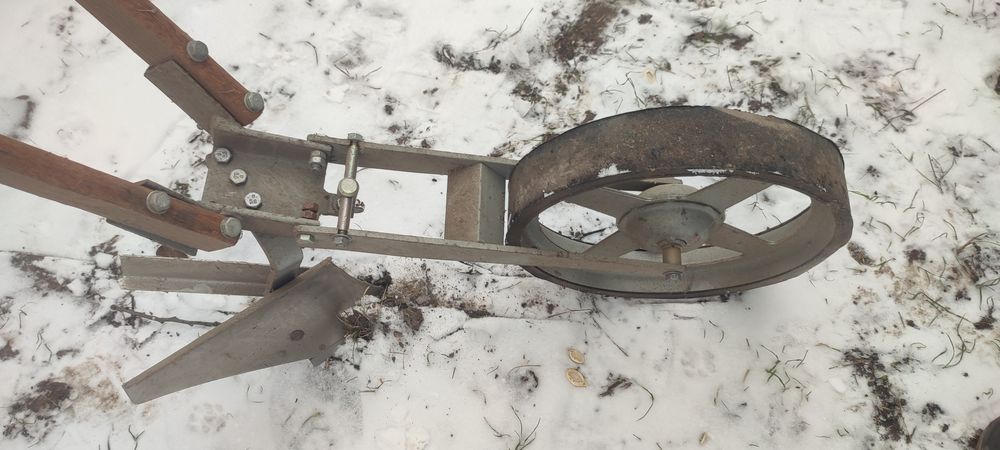 Продам ручной культиватор