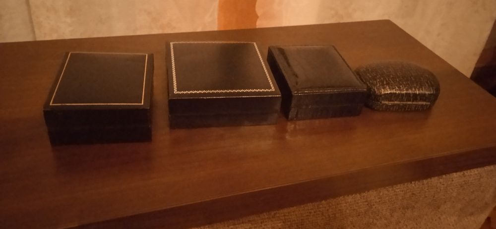 Подарочные коробки