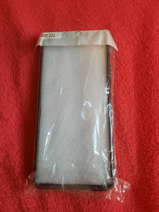 Etui czarne  TCL 60R 5G