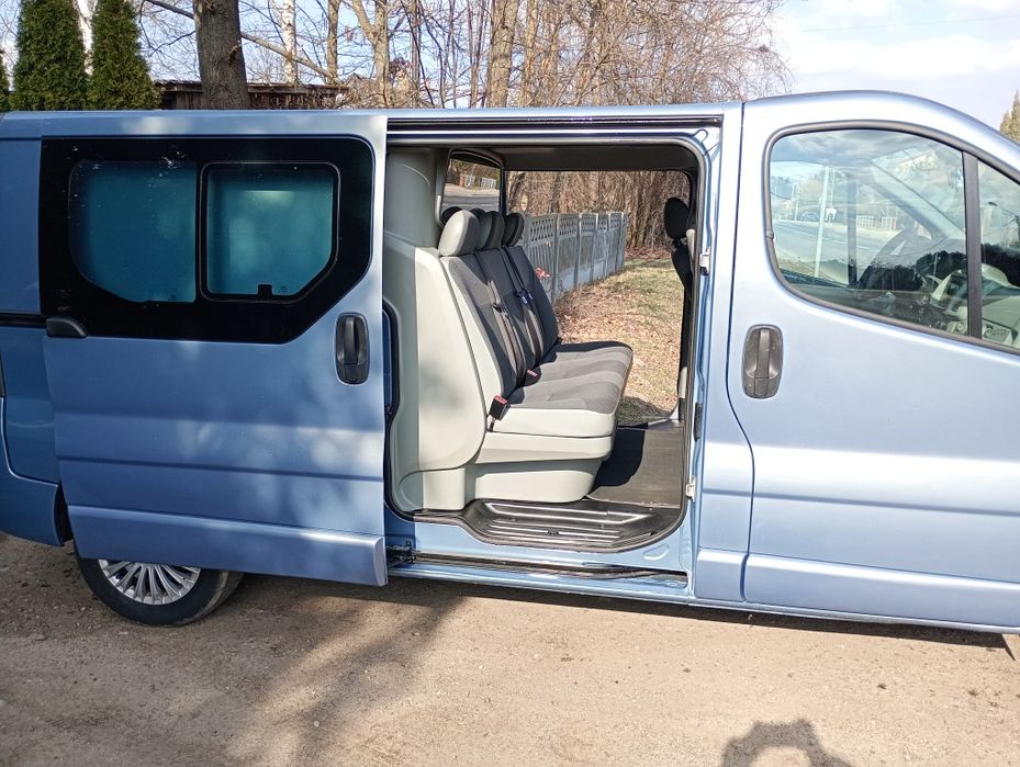 Opel Vivaro # 6 miejsc # super stan